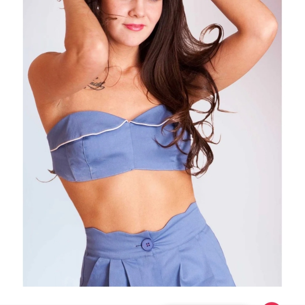 Pin up halter/bra tap